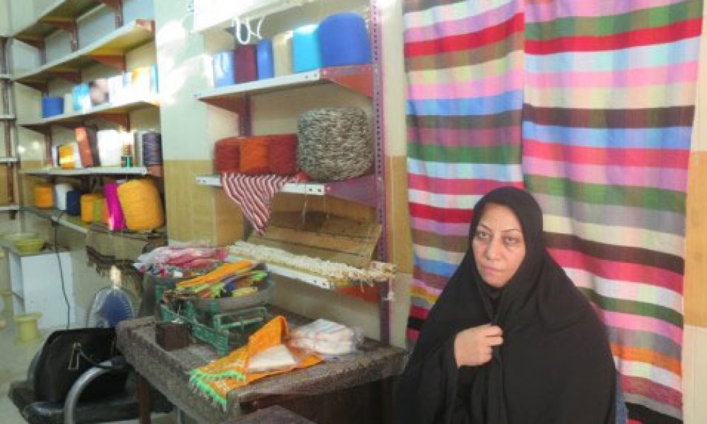 رکود بازار فروش صنایع دستی در سمنان ، هنرهای بومی و محلی حفظ شود