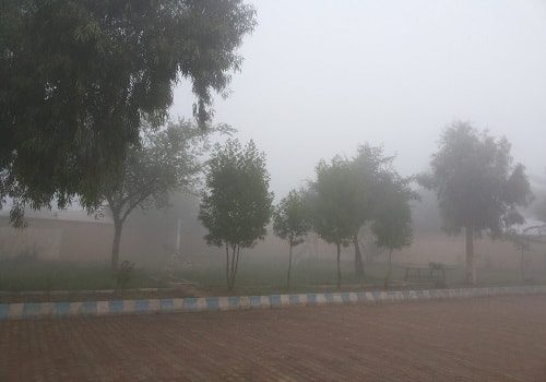 آسمان مناطق شمالی استان سمنان “مه‌آلود” می‌شود