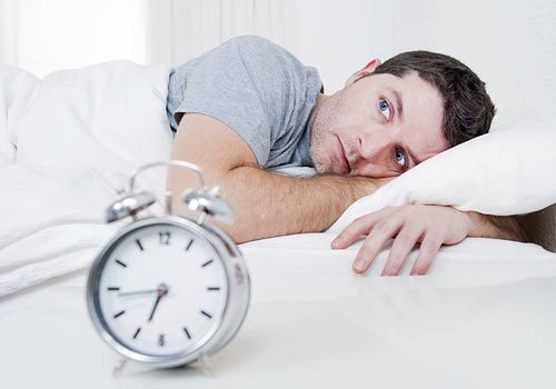چگونه ساعت خوابمان را در روزهای قرنطینه تنظیم کنیم؟