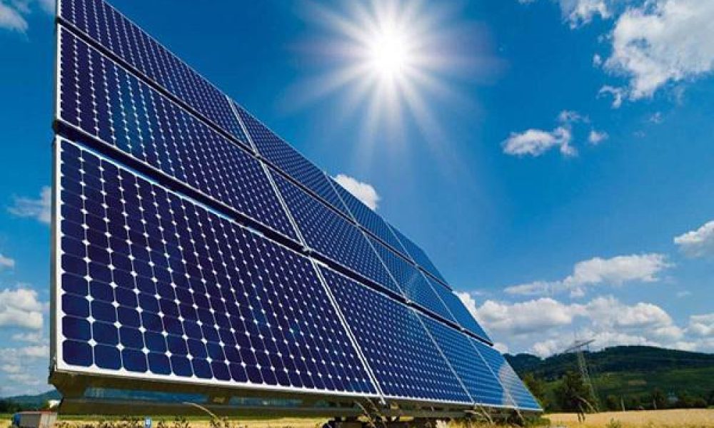 شرایط مساعد سمنان برای احداث نیروگاه‌های خورشیدی