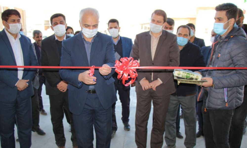 افتتاح اولین واحد تولید ورق تکسون کشور در استان سمنان