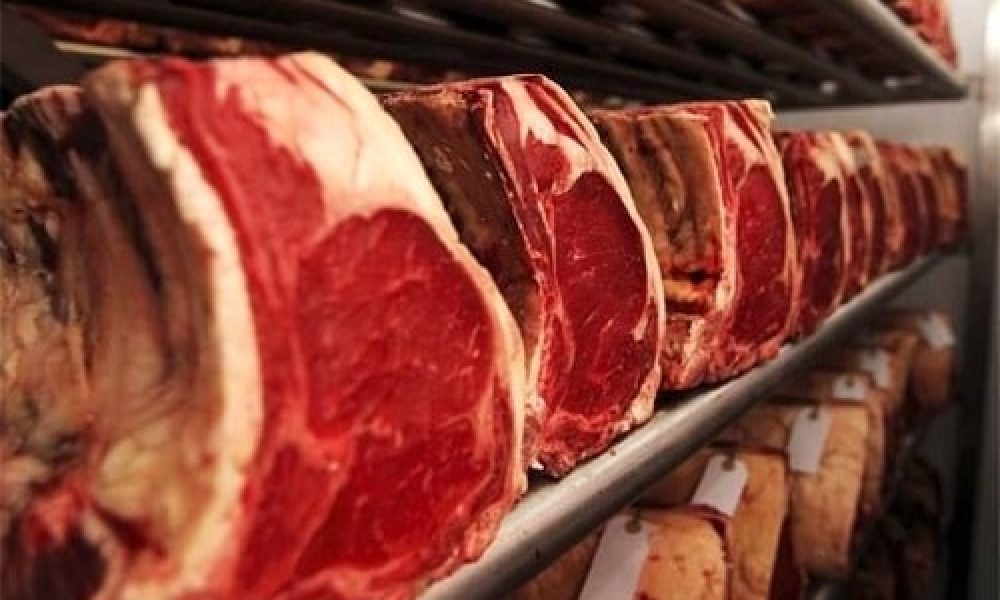 اعلام قیمت گوشت قرمز وارداتی در بازار سمنان