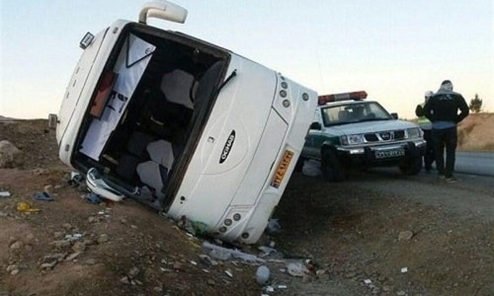 تصادف اتوبوس حامل زائران عراقی در سمنان