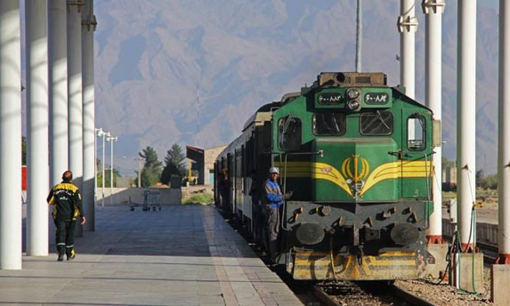 افزایش ظرفیت قطار محلی سمنان – مشهد