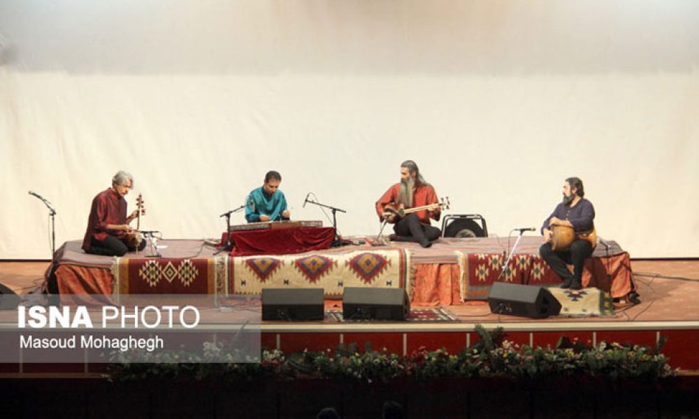 کنسرت موسیقی کیهان کلهر با عنوان “پردگیان باغ سکوت”، در سمنان /گزارش تصویری