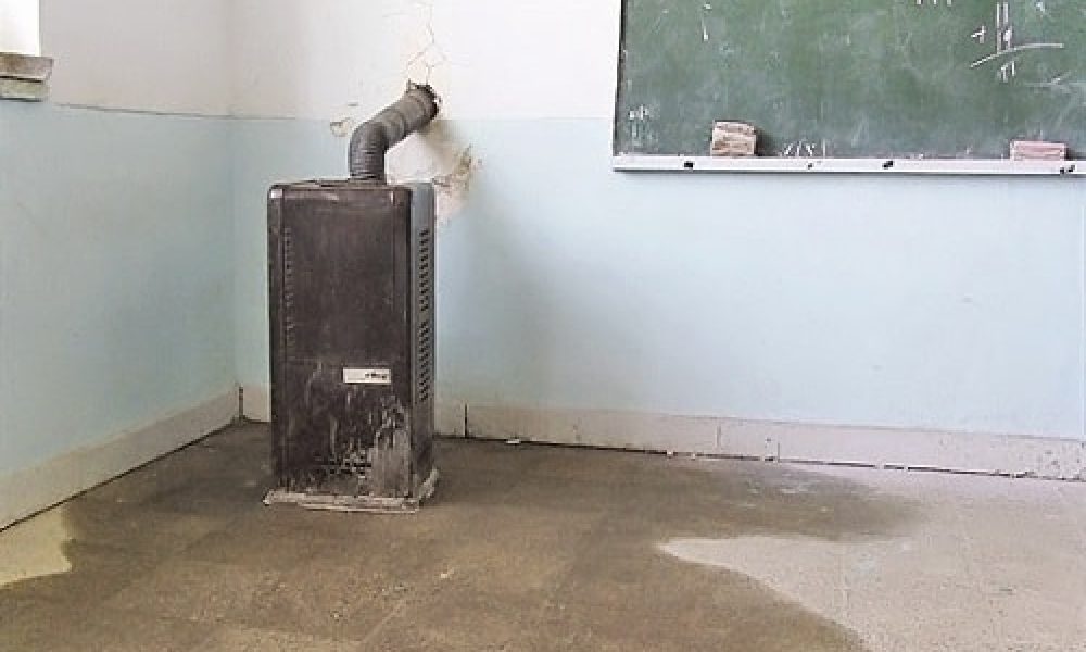 بخاری نفتی از مدارس استان سمنان برچیده می شود