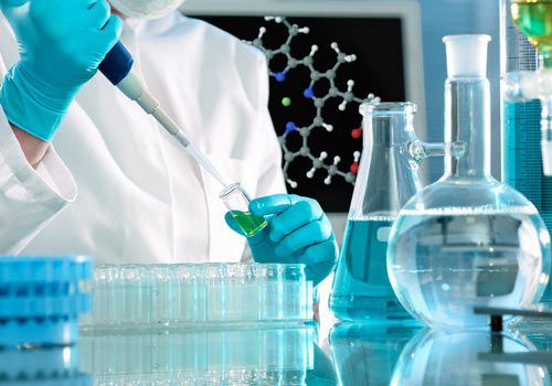 تولید داروی فاویپیراویر در سه شرکت داروسازی/ ورود ماده اولیه ایرانی تا ۲ ماه آینده به بازار