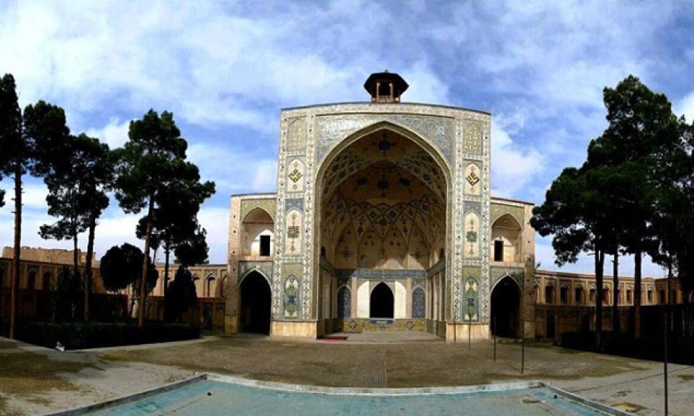 مسجد امام سمنان نمونه ای منحصر به فرد از هنر اصیل ایرانی