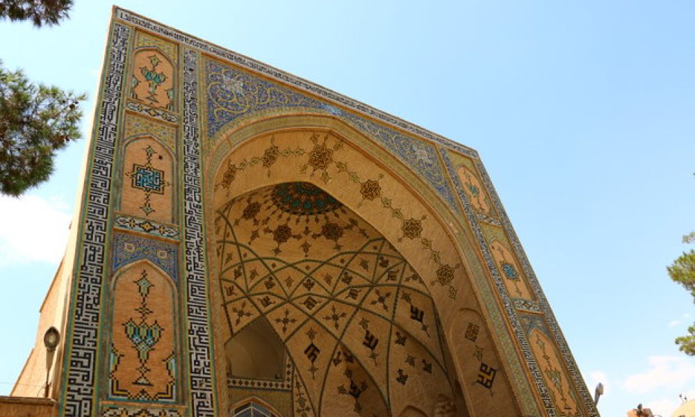 مسجد ۲۵۰ ساله ” امام ” سمنان مرمت می‌شود