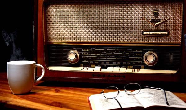 مجله رادیویی ارغوان را بشنوید