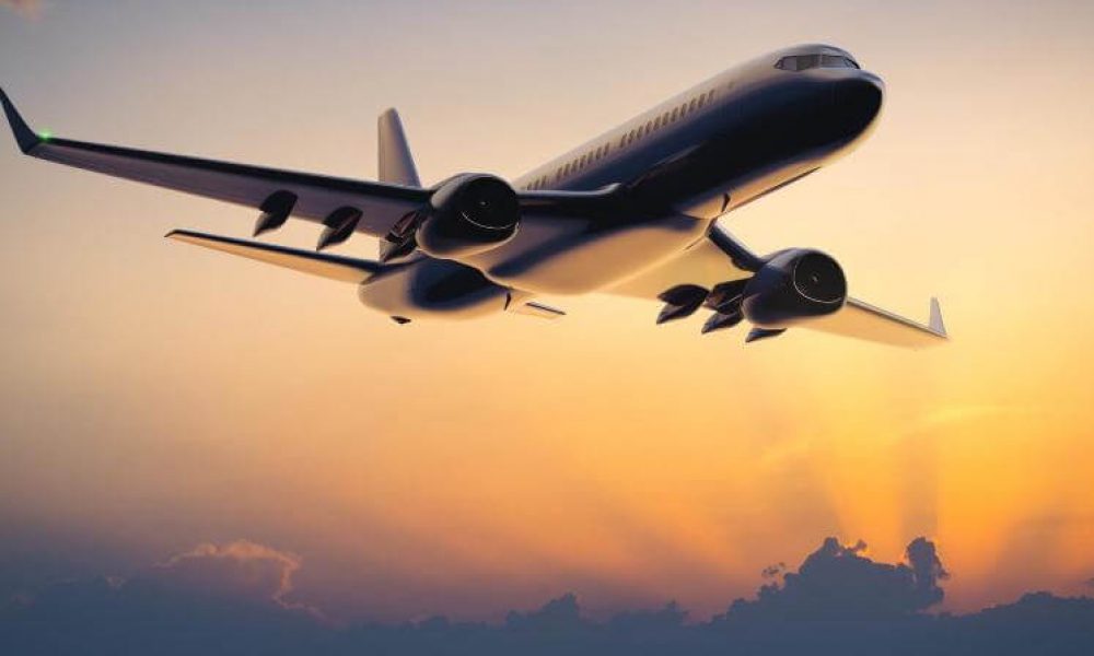 ۲ هزار و ۸۰۰ متر از باند فرودگاه سمنان تا آذر ۹۵ به بهره برداری می رسد