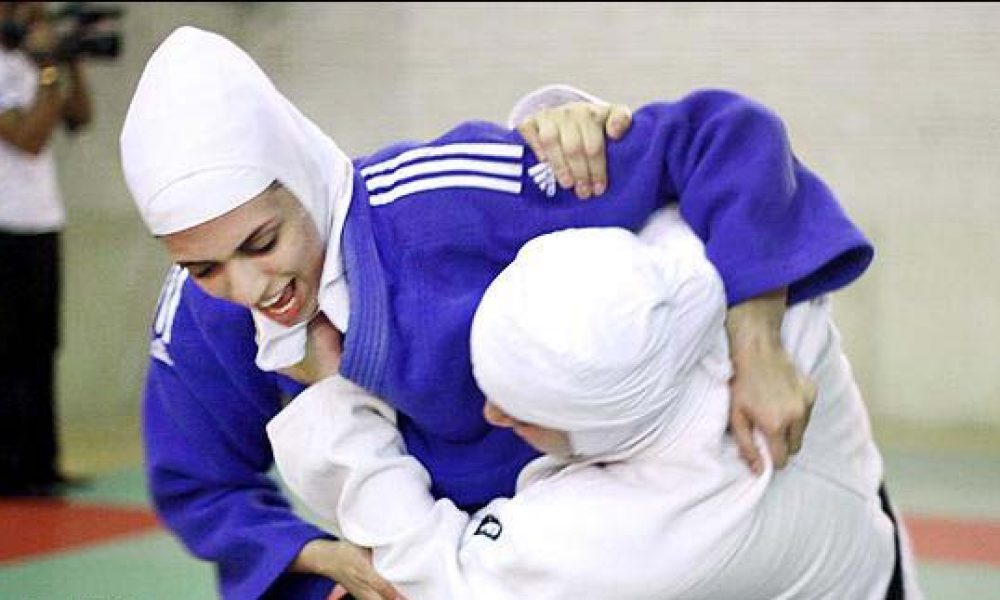 مسابقات کوراش بانوان کشور در سمنان استارت خورد