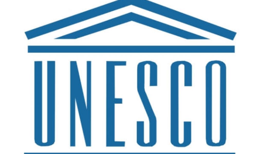 شال شماره دوزی بانوی هنرمند استان سمنان مهر اصالت یونسکو گرفت