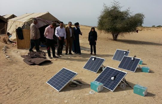 ۴۶۰ پنل خورشیدی بین عشایر سمنان توزیع می‌شود