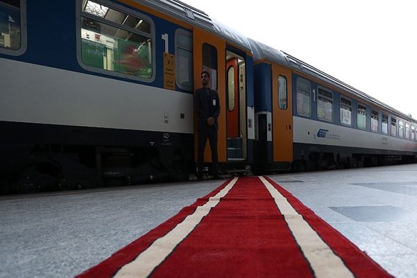 پایان فروردین ؛ ورود اولین قطار بین المللی گردشگری به استان سمنان