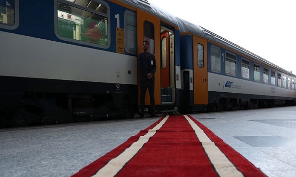 پایان فروردین ؛ ورود اولین قطار بین المللی گردشگری به استان سمنان