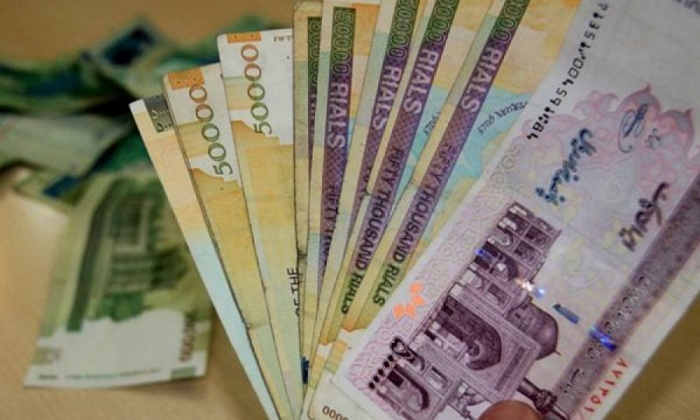 پرداخت تسهیلات بازسازی و نوسازی به اصناف تولیدی استان سمنان