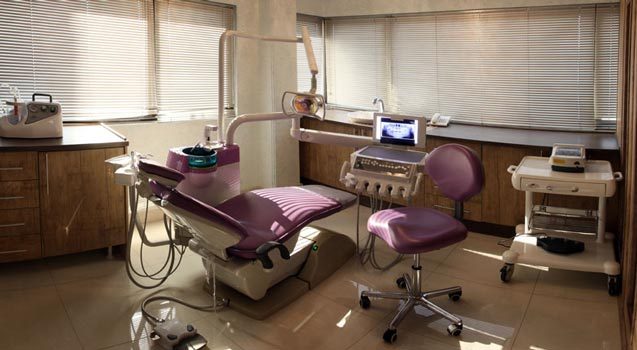 افتتاح اولین کلینیک سیار دندانپزشکی کشور در سمنان