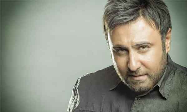 جشن تولد «محمد علیزاده» در حاشیه کنسرت سمنان /گزارش تصویری