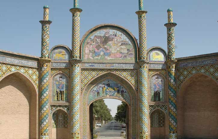 ورودی شهر، یکی از مهم ترین ارکان شناسایی هر شهر است