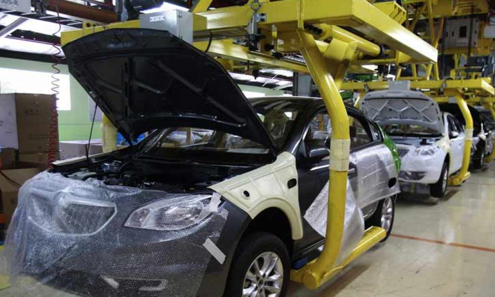 رونمایی از اولین خودروی تولیدی سمنان