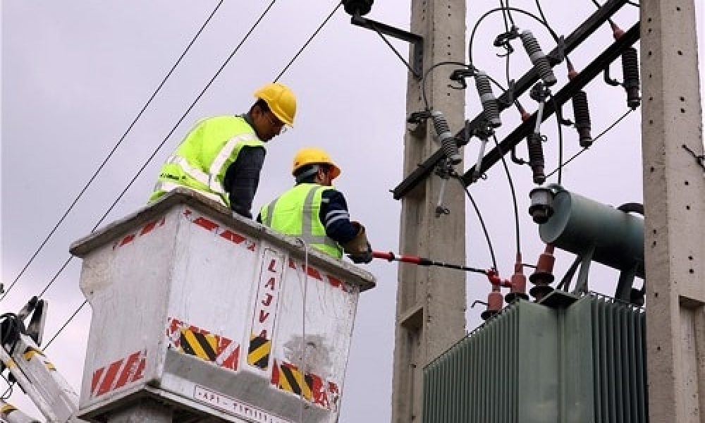 افتتاح ۸ پروژه عمرانی برق‌رسانی در شهرستان سمنان