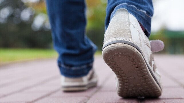 برگزاری همایش پیاده‌روی در سمنان به مناسبت دهه فجر