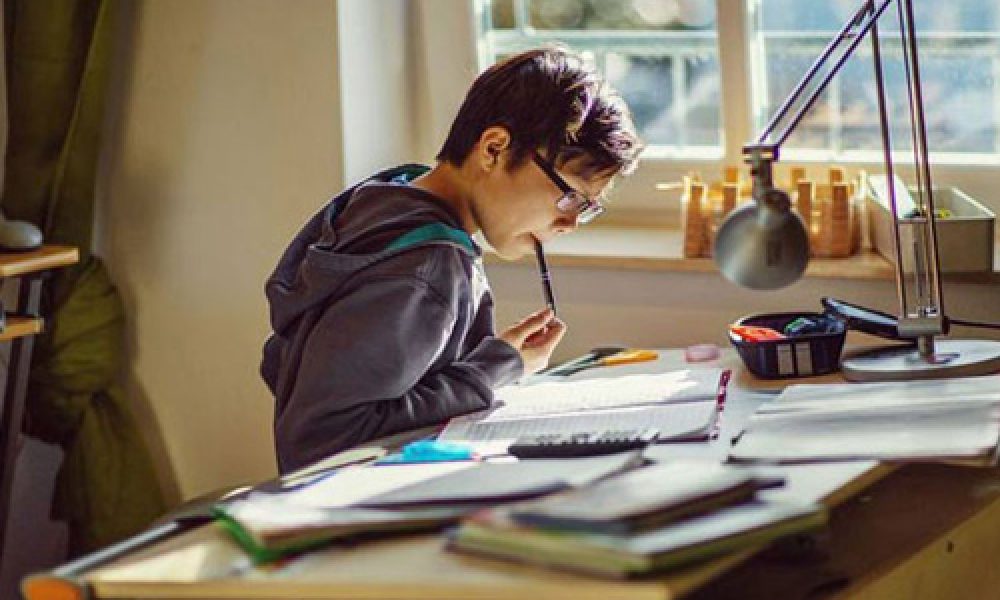 جدول پخش برنامه درسی دانش آموزان (سه شنبه ۱۶ اردیبهشت ماه)