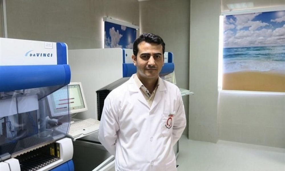 مدیرکل انتقال خون استان سمنان کارمند نمونه کشور شد