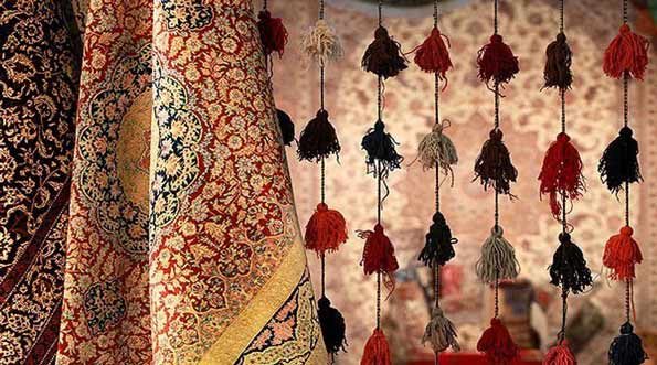 نبود بازار فروش و نقدینگی باعث فاصله هنرمندان از فرشبافی سنتی سمنان شده است