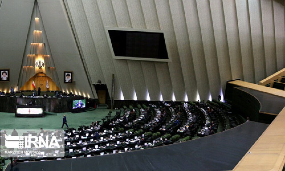 تکاپوی افزون شده زنان سمنانی برای راهیابی به خانه ملت