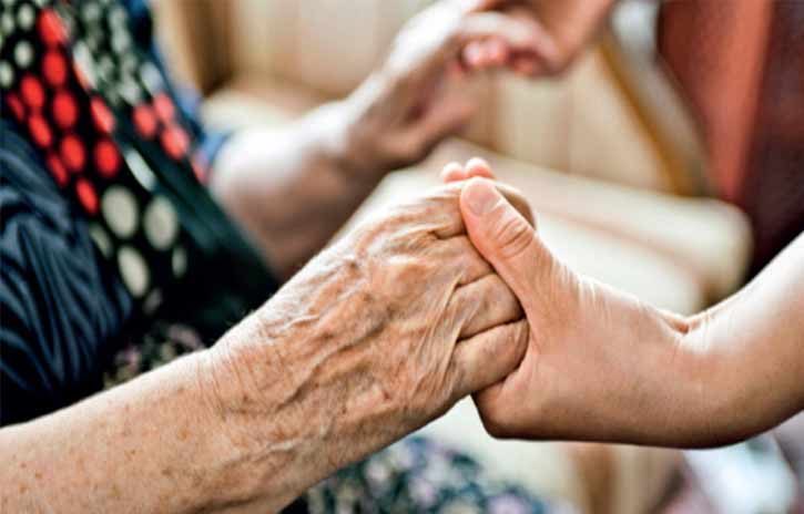 عارضه‌ای که سالمندان را خفه می‌کند