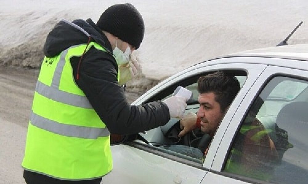 مسافران در ورودی استان سمنان تب‌سنجی می‌شوند