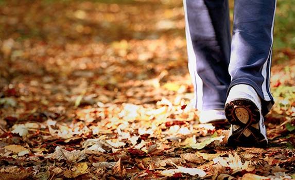 اولین همایش پیاده روی پناهندگان و پناهجویان با عنوان” ورزش نشاط تندرسی “در سمنان