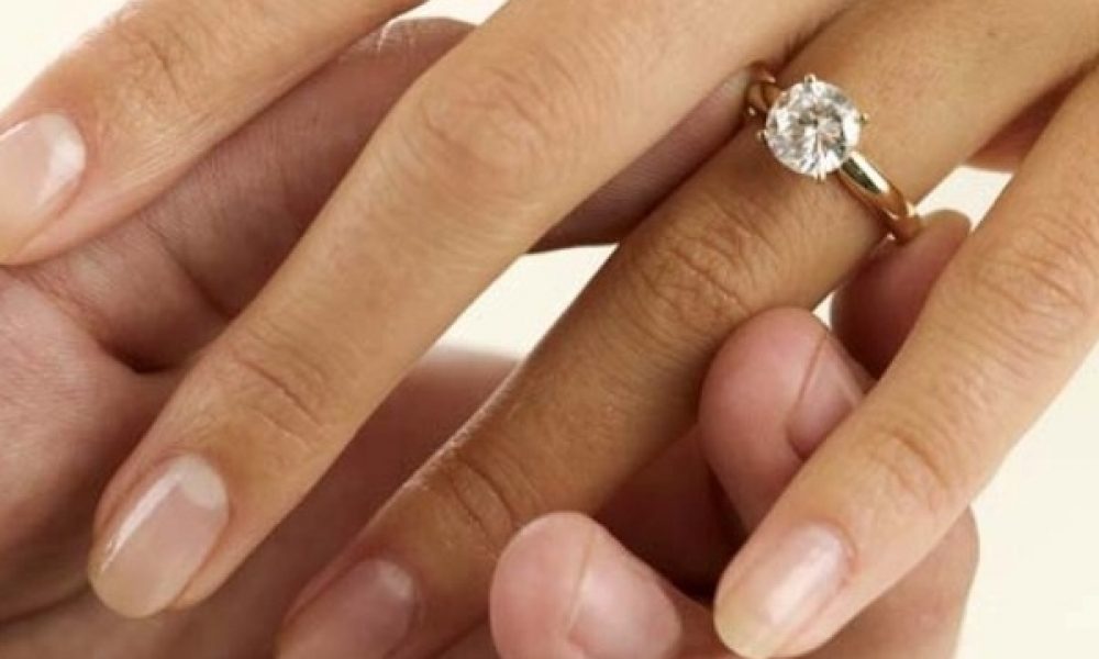 ۲۶۷نوعروس و تازه داماد مددجو در سمنان راهی خانه بخت شدند