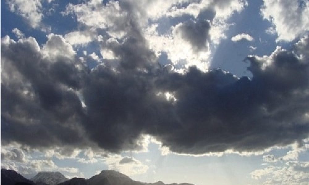 آسمان استان سمنان نیمه ابری است