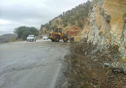 انسداد سه محور ارتباطی در استان سمنان