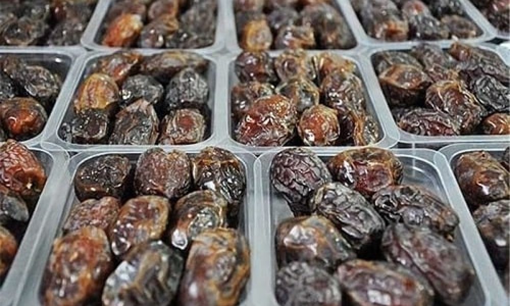 توزیع خرما و شکر دولتی در آستانه رمضان در استان سمنان