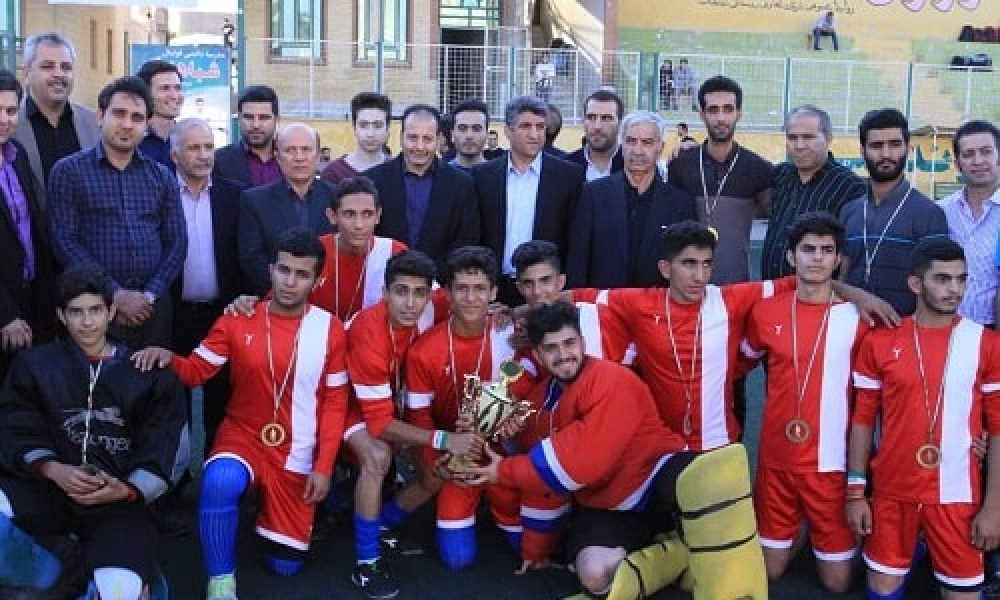 سمنان قهرمان مسابقات هاکی روی چمن کشور شد