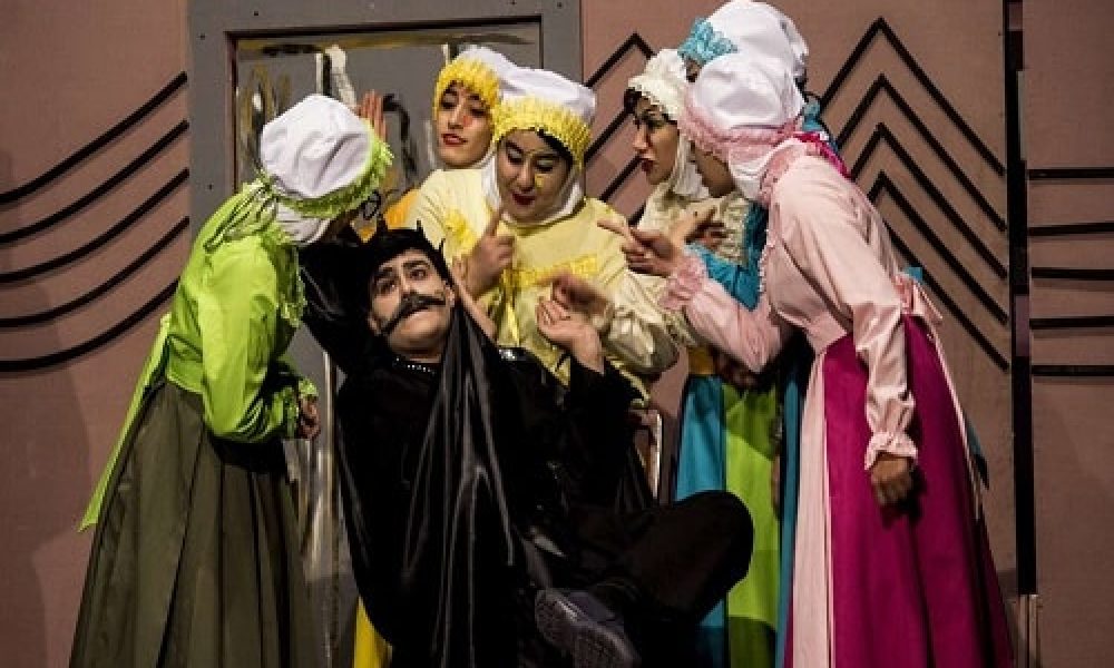 نمایش کودک هفت دخترون و پادشاه سکوت