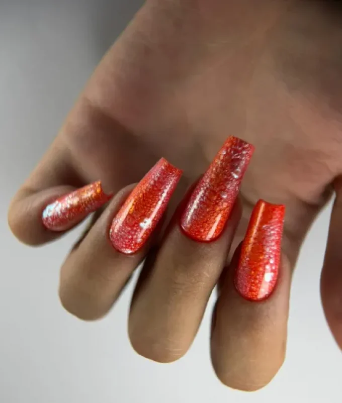 خدمات تخصصی کاشت ناخن در سمنان