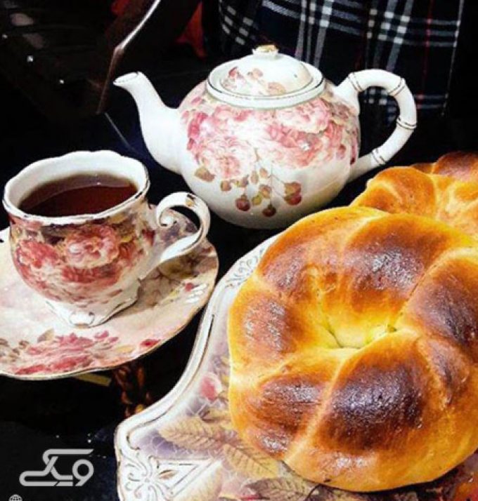 نان فانتزی و شیرینی درخشان