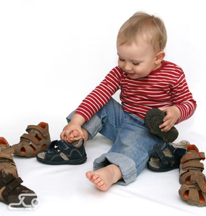 گالری کفش کودک و نوجوان صداقت