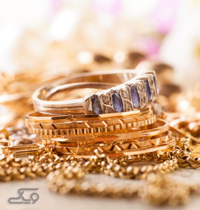 جواهری مفتون