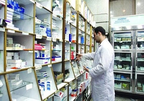 بازرسی از ۱۰۰ داروخانه و مراکز عرضه اقلام بهداشتی در استان سمنان